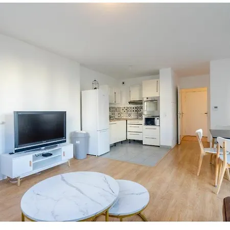 Cartier 2 Apartment *